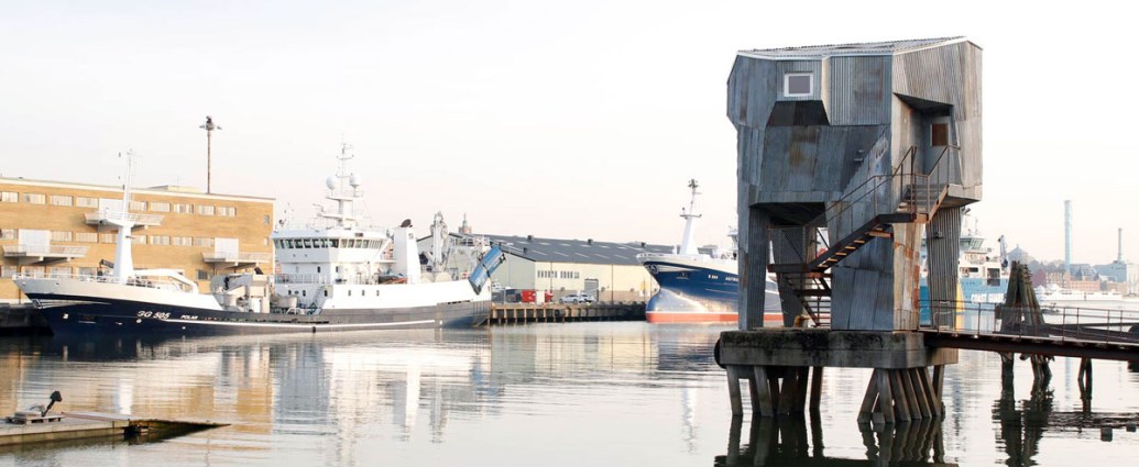 New Use for Shipping Infrastructure: Public Sauna in Göteborg, Sweden by Raumlaborberlin