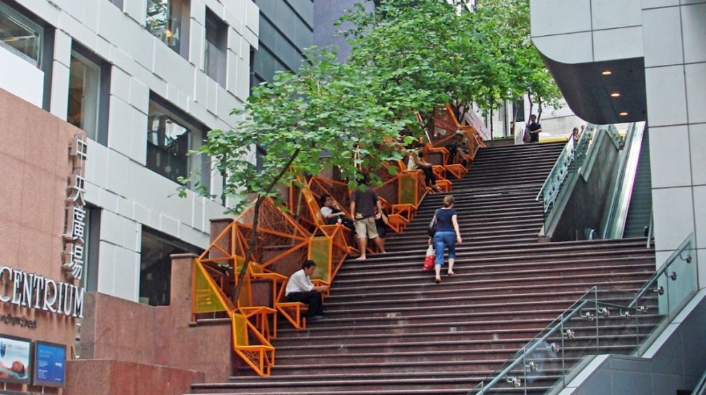 Green New Deal idea: creating mini urban parks to boost local economy and add greenery to public spaces.